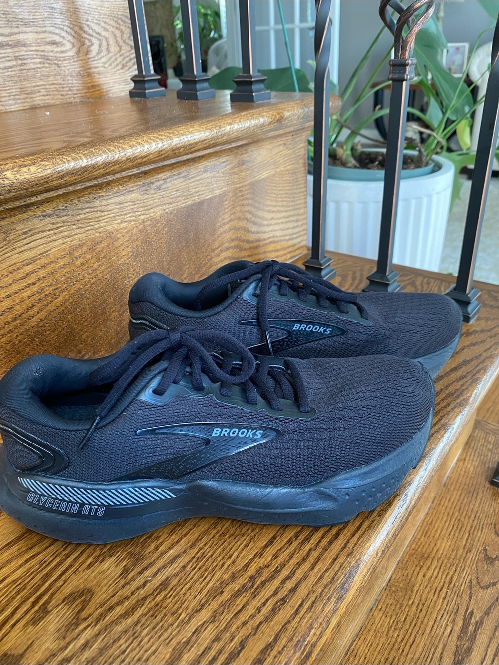 Brooks Black Athletic Running wide Shoes